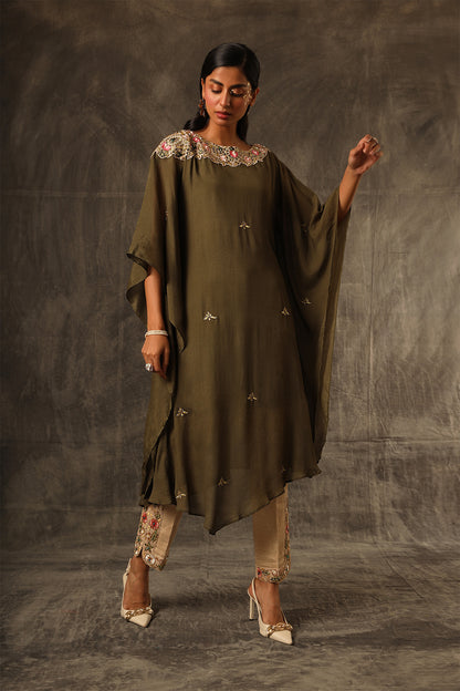 Takchita Kaftan top with jute pants