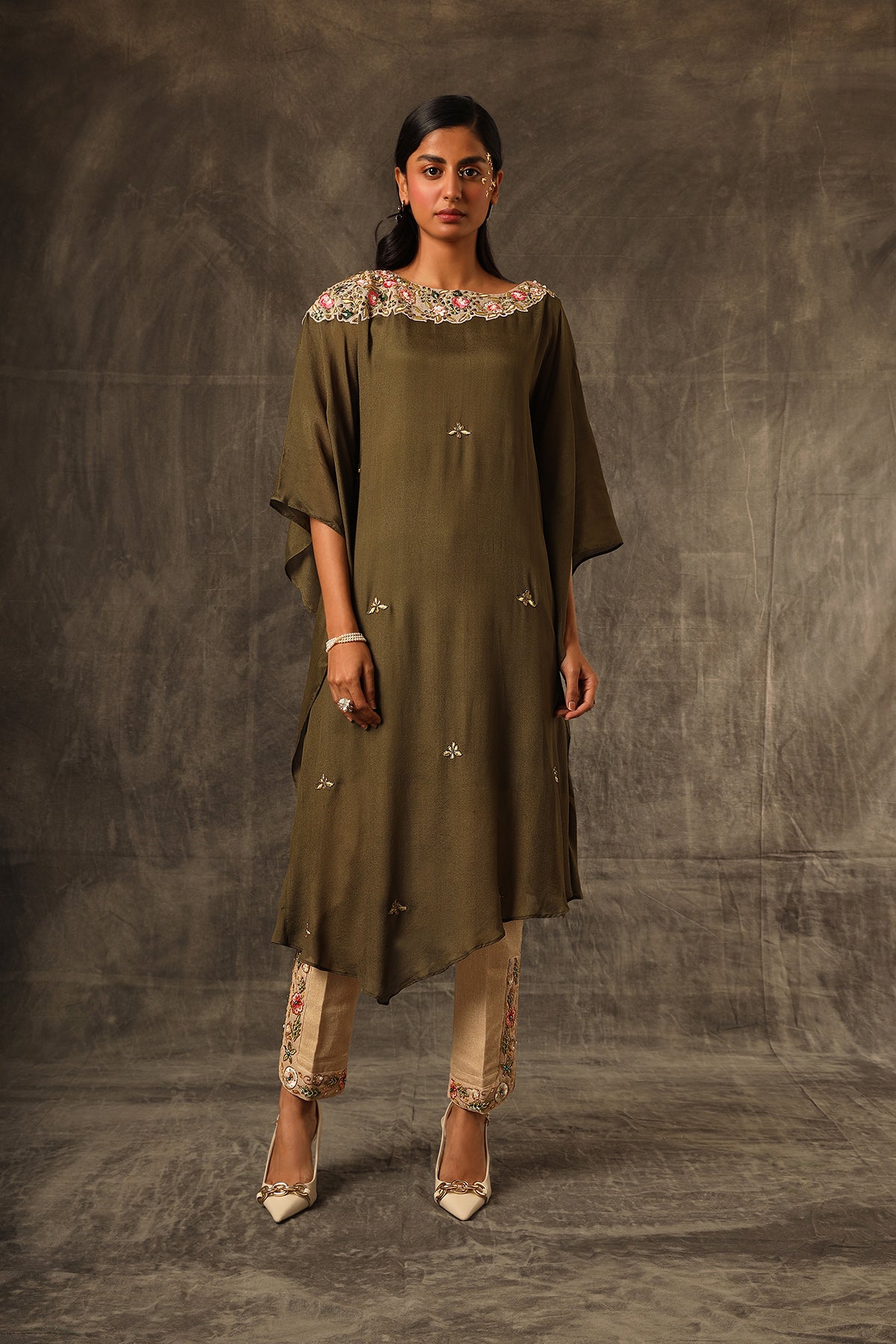 Takchita Kaftan top with jute pants