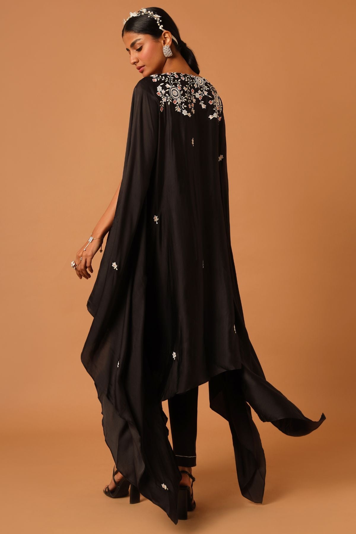 "Elevate your style with our finely handcrafted kaftan paired perfectly with straight pants. Discover chic comfort today!"