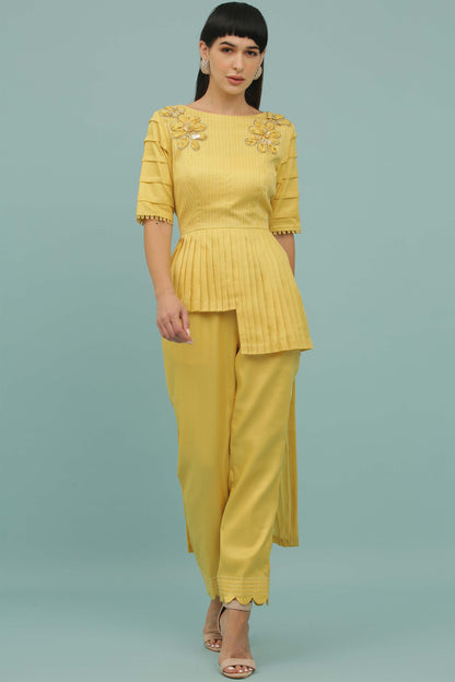 Yellow Assymetric Coord Set